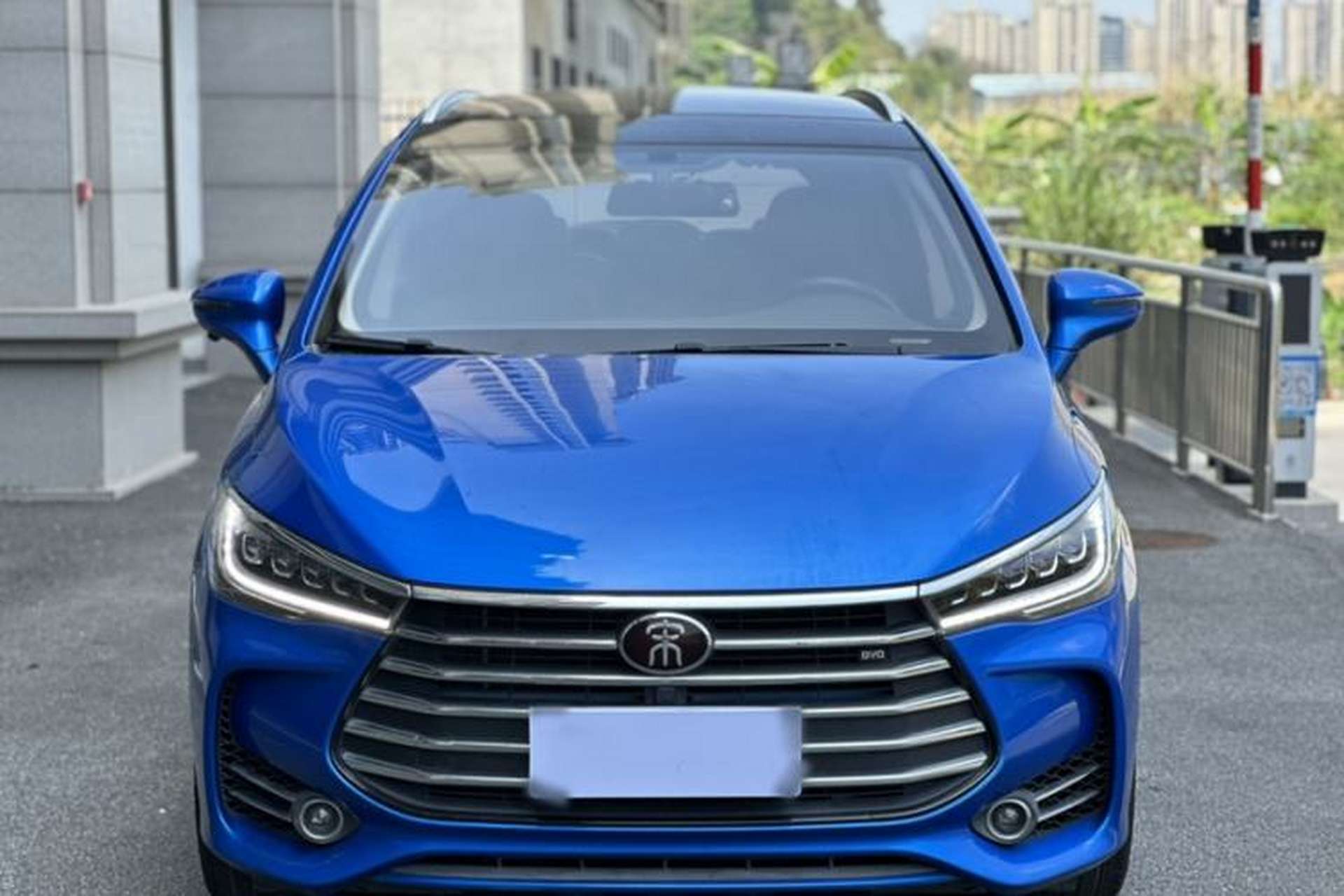 Used BYD Song MAX 2017 1.5T Automatic Smart Connect Elite 7-Seater Exterior 3