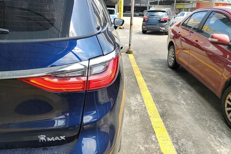 Used BYD Song MAX 2017 1.5T Automatic Smart Connect Elite 7-Seater Exterior 3