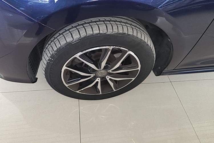 Used BYD Song MAX 2017 1.5T Manual Smart Connect Luxury 7-Seater Exterior 4