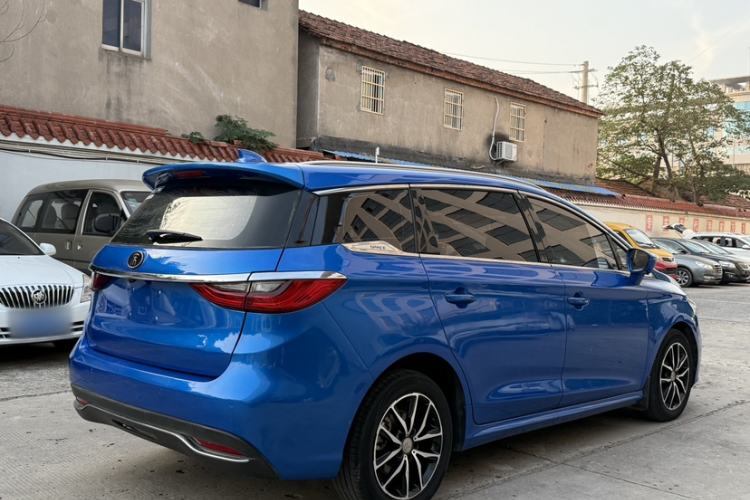 Used BYD Song MAX 2017 1.5T Automatic Smart Connect Elite 7-Seater Exterior 4