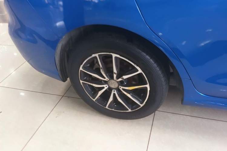 Used BYD Song MAX 2017 1.5T Automatic Smart Connect Elite 7-Seater Exterior 5