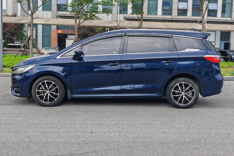 Used BYD Song MAX 2017 1.5T Automatic Smart Connect Elite 7-Seater Exterior 8