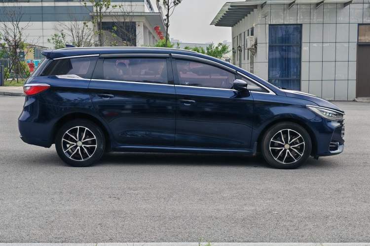 Used BYD Song MAX 2017 1.5T Automatic Smart Connect Elite 7-Seater Exterior 9