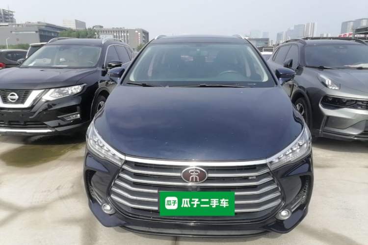 Used BYD Song MAX 2017 1.5T Automatic Smart Connect Elite 7-Seater Front