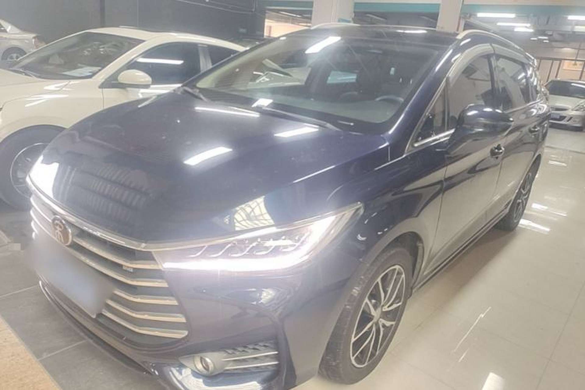 Used BYD Song MAX 2017 1.5T Automatic Smart Connect Elite 7-Seater Front Left 45 Deg