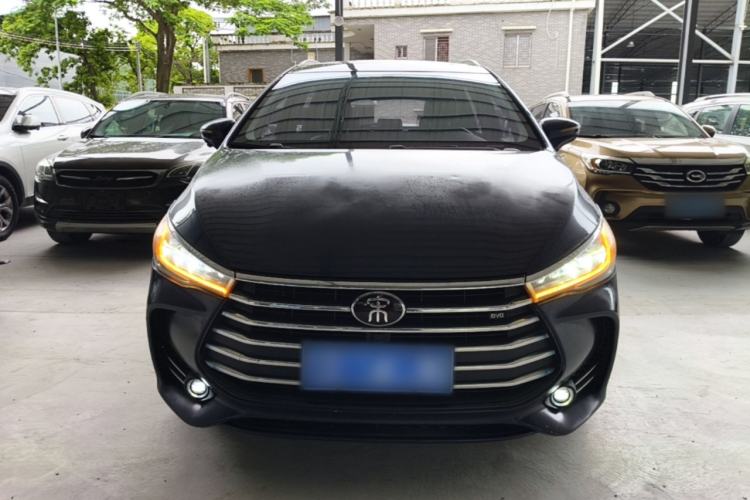 Used BYD Song MAX 2017 1.5T Automatic Smart Connect Elite 7-Seater Front