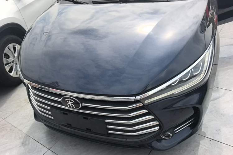 Used BYD Song MAX 2017 1.5T Automatic Smart Connect Prestige 7-Seater Front