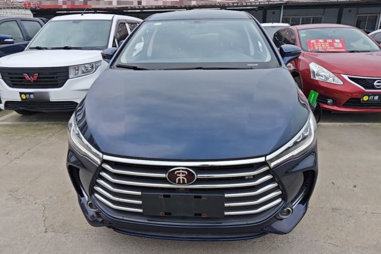 Used BYD Song MAX 2017 1.5T Manual Smart Connect Luxury 7-Seater Front