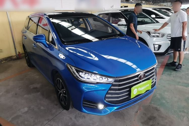 Used BYD Song MAX 2017 1.5T Automatic Smart Connect Elite 7-Seater Front Right 45 Deg