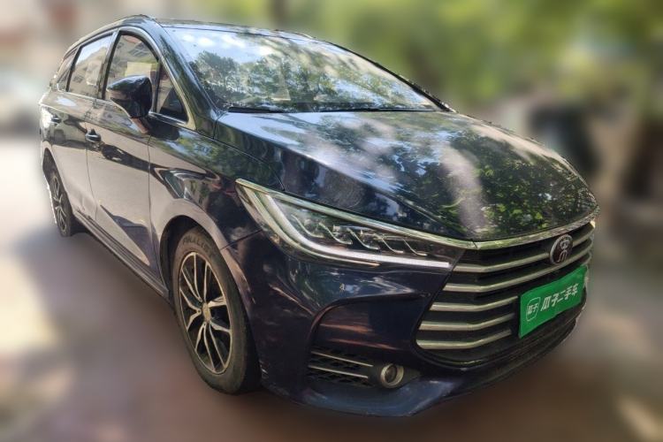 Used BYD Song MAX 2017 1.5T Automatic Smart Connect Elite 7-Seater Front Right 45 Deg