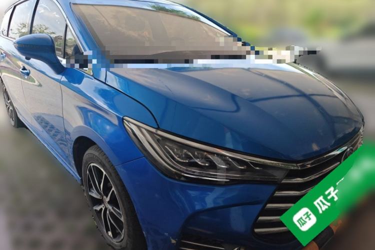 Used BYD Song MAX 2017 1.5T Automatic Smart Connect Elite 7-Seater Front Right 45 Deg