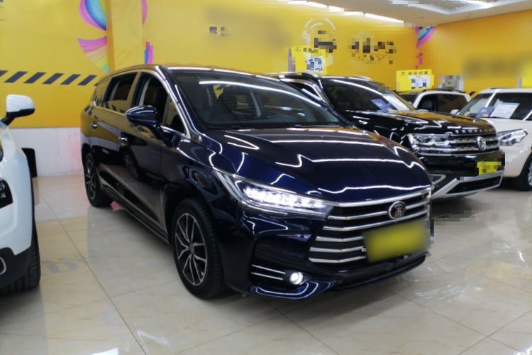 Used BYD Song MAX 2017 1.5T Automatic Smart Connect Luxury 7-Seater Front Right 45 Deg