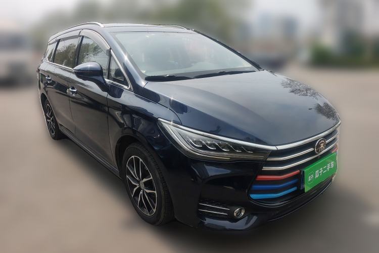 Used BYD Song MAX 2017 1.5T Automatic Smart Connect Prestige 7-Seater Front Right 45 Deg