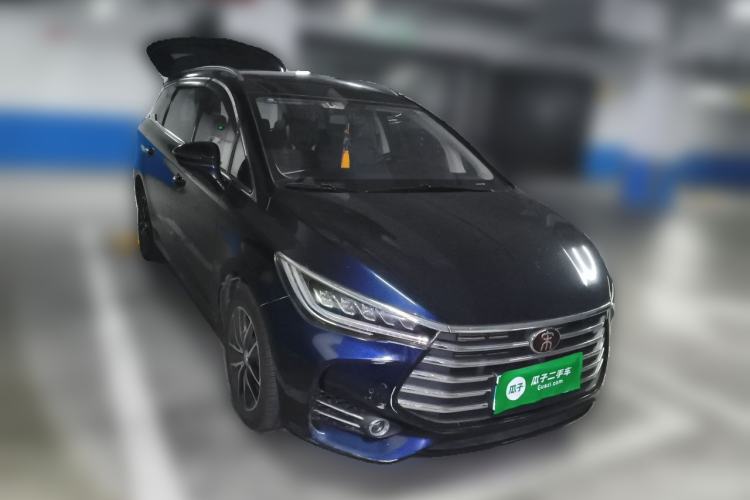 Used BYD Song MAX 2017 1.5T Automatic Smart Connect Prestige 7-Seater Front Right 45 Deg