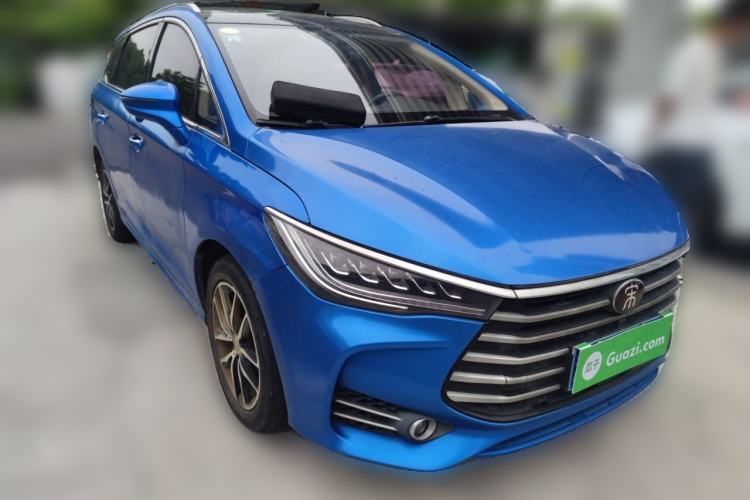 Used BYD Song MAX 2017 1.5T Automatic Smart Connect Elite 7-Seater Front Right 45 Deg