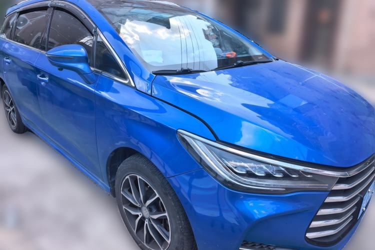Used BYD Song MAX 2017 1.5T Automatic Smart Connect Elite 7-Seater Front Right 45 Deg