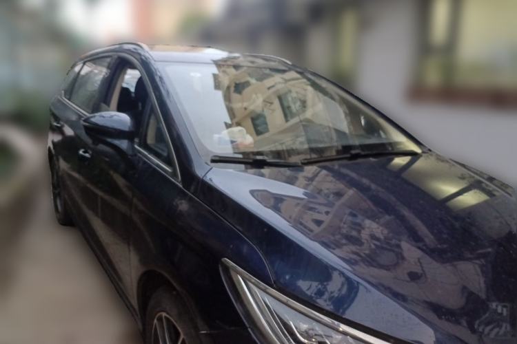 Used BYD Song MAX 2017 1.5T Automatic Smart Connect Elite 7-Seater Front Right 45 Deg