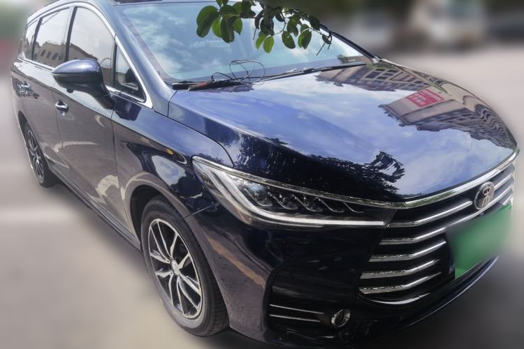 Used BYD Song MAX 2017 1.5T Automatic Smart Connect Luxury 7-Seater Front Right 45 Deg