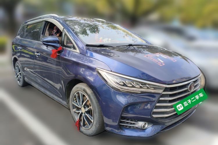 Used BYD Song MAX 2017 1.5T Automatic Smart Connect Elite 7-Seater Front Right 45 Deg