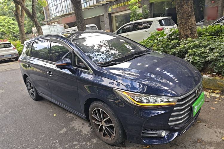 Used BYD Song MAX 2017 1.5T Automatic Smart Connect Elite 7-Seater Front Right 45 Deg