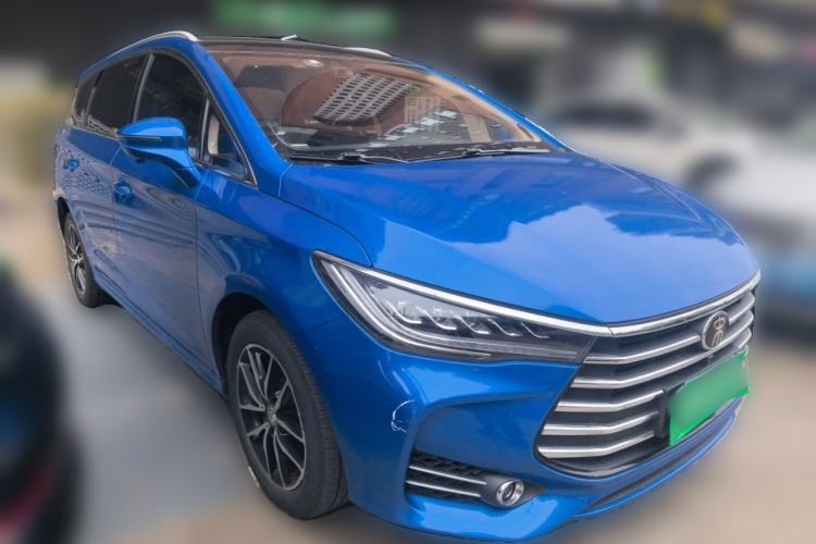 Used BYD Song MAX 2017 1.5T Automatic Smart Connect Elite 7-Seater Front Right 45 Deg