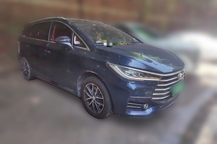 Used BYD Song MAX 2017 1.5T Automatic Smart Connect Elite 7-Seater Front Right 45 Deg
