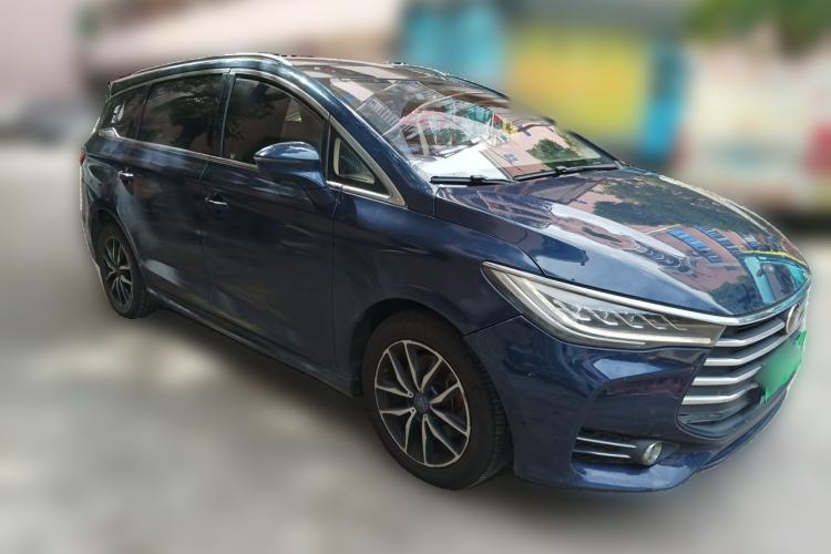 Used BYD Song MAX 2017 1.5T Automatic Smart Connect Elite 7-Seater Front Right 45 Deg