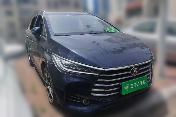 Used BYD Song MAX 2017 1.5T Automatic Smart Connect Elite 7-Seater Front Right 45 Deg