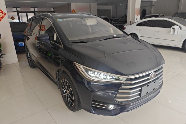 Used BYD Song MAX 2017 1.5T Automatic Smart Connect Elite 7-Seater Front Right 45 Deg