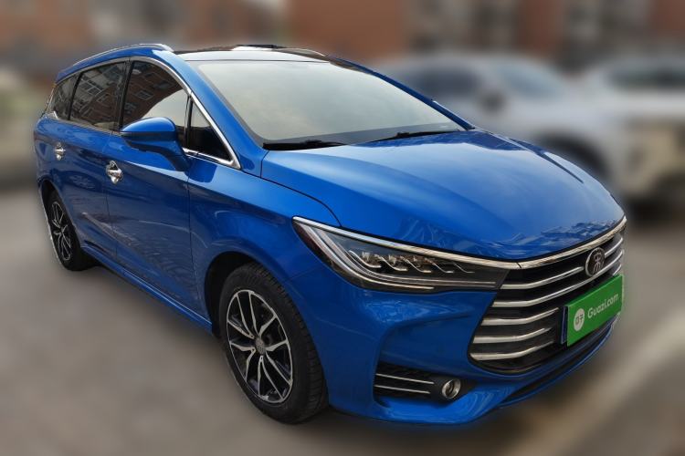 Used BYD Song MAX 2017 1.5T Automatic Smart Connect Prestige 7-Seater Front Right 45 Deg