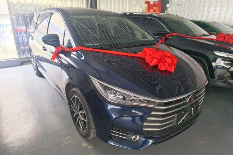 Used BYD Song MAX 2017 1.5T Manual Smart Connect Luxury 7-Seater Front Right 45 Deg