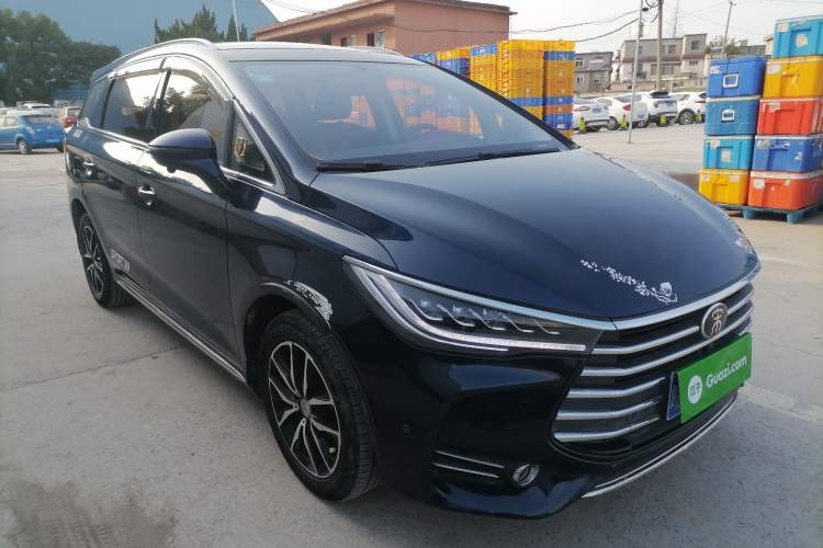 Used BYD Song MAX 2017 1.5T Automatic Smart Connect Elite 7-Seater Front Right 45 Deg