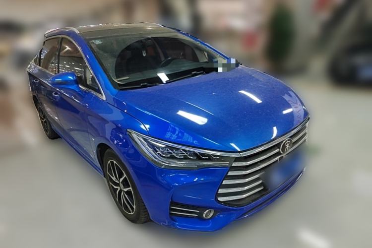 Used BYD Song MAX 2017 1.5T Automatic Smart Connect Prestige 7-Seater Front Right 45 Deg