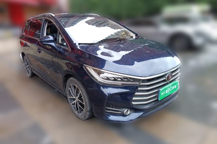 Used BYD Song MAX 2017 1.5T Automatic Smart Connect Elite 7-Seater Front Right 45 Deg