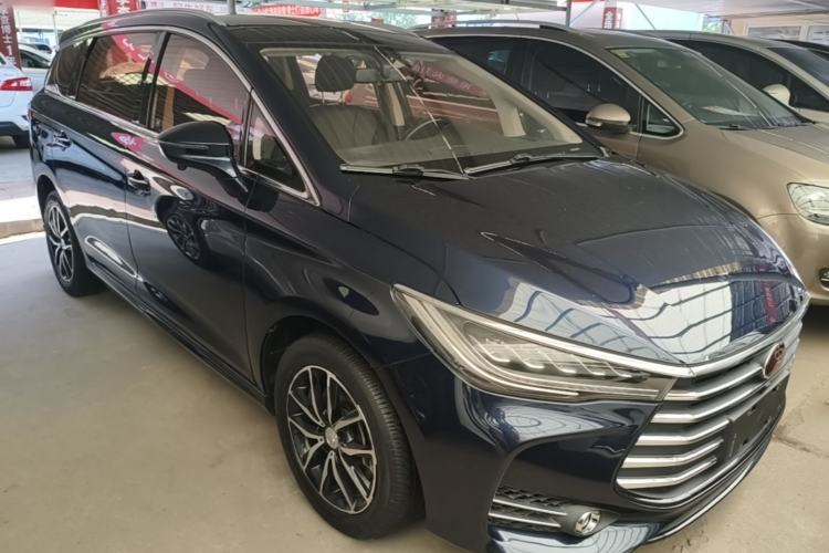 Used BYD Song MAX 2017 1.5T Automatic Smart Connect Elite 7-Seater Front Right 45 Deg
