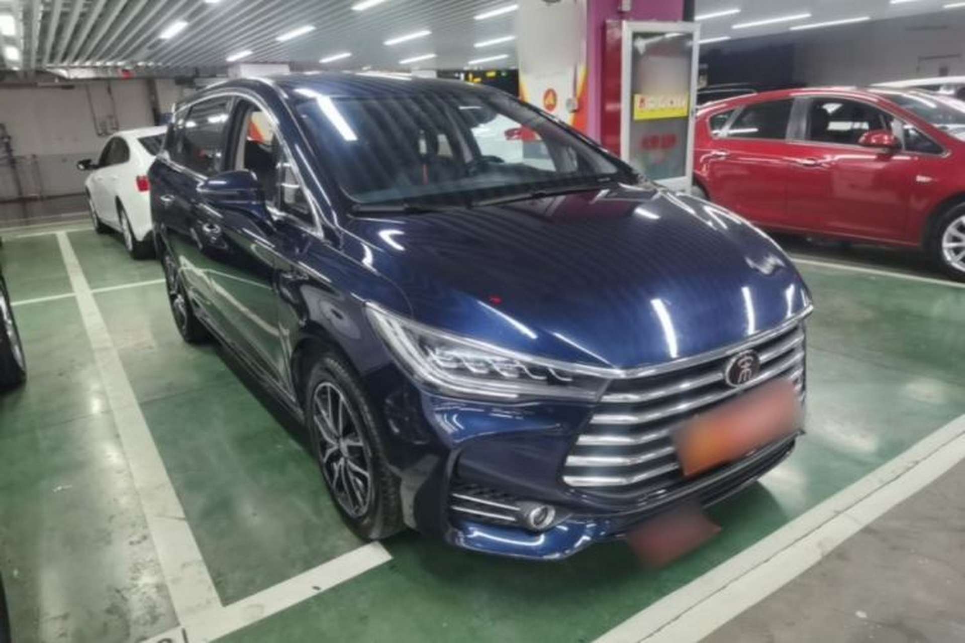 Used BYD Song MAX 2017 1.5T Automatic Smart Connect Luxury 7-Seater Front Right 45 Deg
