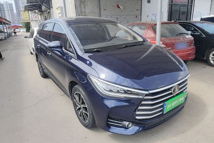 Used BYD Song MAX 2017 1.5T Automatic Smart Connect Luxury 7-Seater Front Right 45 Deg