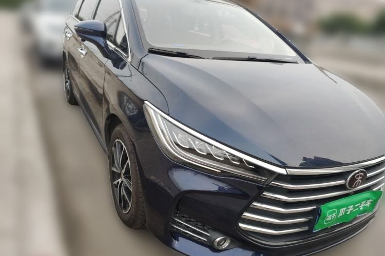 Used BYD Song MAX 2017 1.5T Automatic Smart Connect Elite 7-Seater Front Right 45 Deg