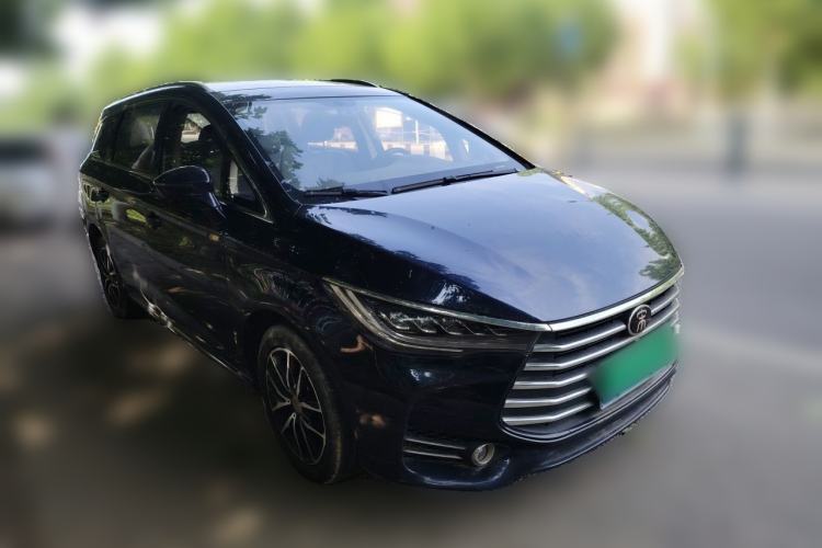 Used BYD Song MAX 2017 1.5T Automatic Smart Connect Elite 7-Seater Front Right 45 Deg