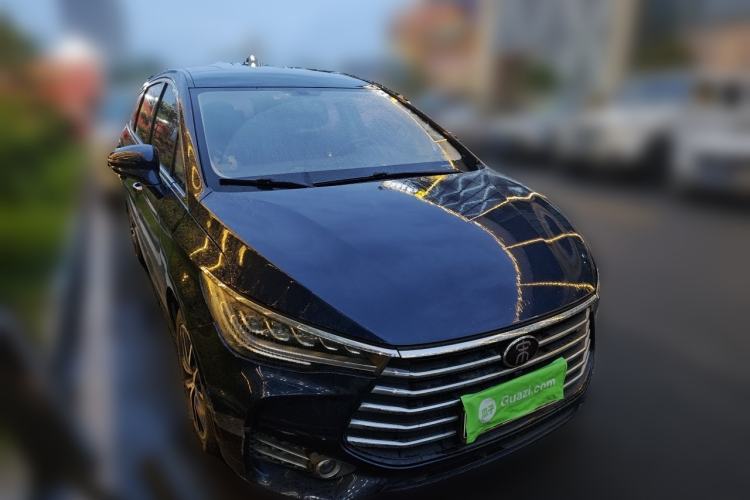 Used BYD Song MAX 2017 1.5T Automatic Smart Connect Luxury 7-Seater Front Right 45 Deg