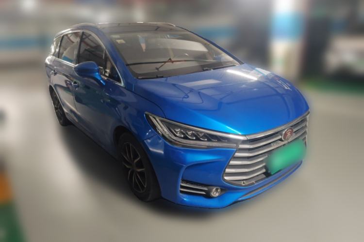 Used BYD Song MAX 2017 1.5T Automatic Smart Connect Prestige 7-Seater Front Right 45 Deg