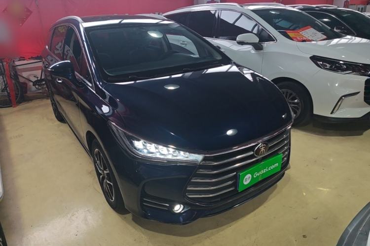 Used BYD Song MAX 2017 1.5T Automatic Smart Connect Elite 7-Seater Front Right 45 Deg