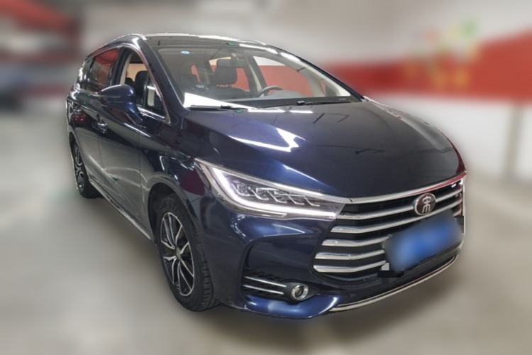 Used BYD Song MAX 2017 1.5T Automatic Smart Connect Elite 7-Seater Front Right 45 Deg