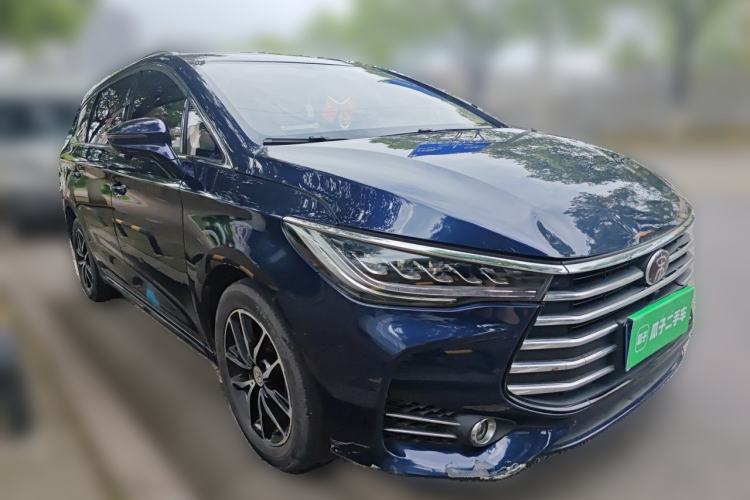 Used BYD Song MAX 2017 1.5T Automatic Smart Connect Elite 7-Seater Front Right 45 Deg