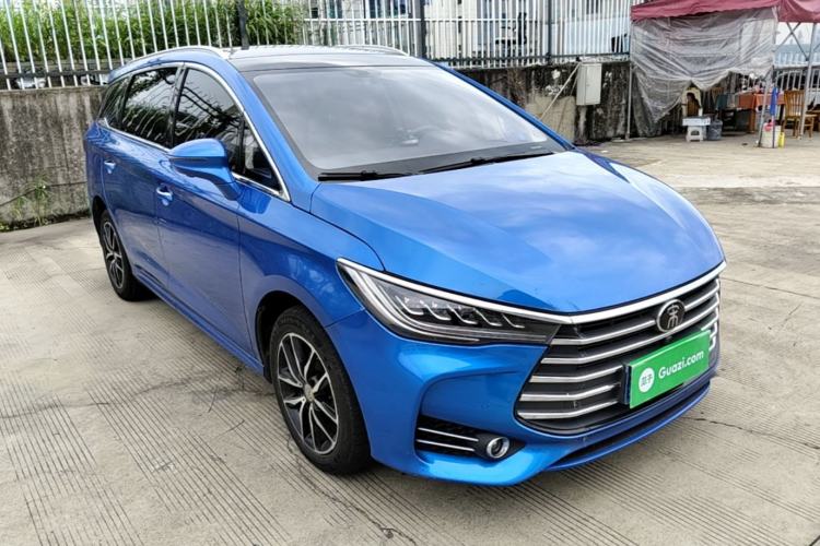 Used BYD Song MAX 2017 1.5T Automatic Smart Connect Prestige 7-Seater Front Right 45 Deg