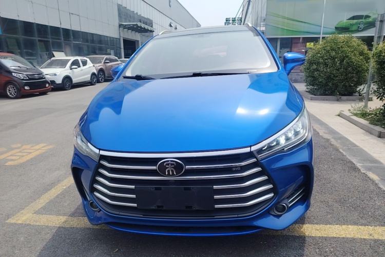 Used BYD Song MAX 2017 1.5T Automatic Smart Connect Elite 7-Seater Front