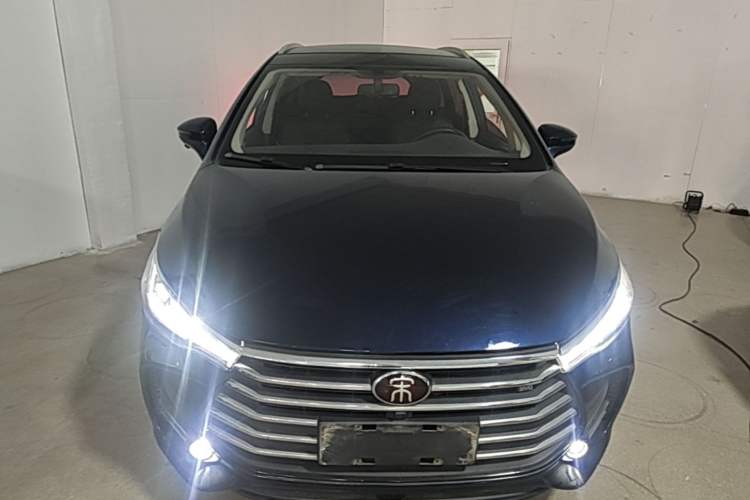 Used BYD Song MAX 2017 1.5T Automatic Smart Connect Elite 7-Seater Front