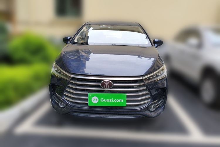 Used BYD Song MAX 2017 1.5T Manual Smart Connect Luxury 7-Seater Front