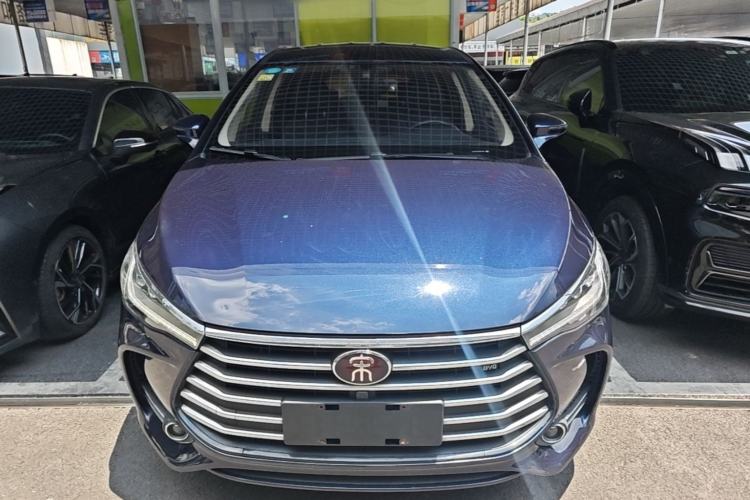 Used BYD Song MAX 2017 1.5T Manual Smart Connect Luxury 7-Seater Front