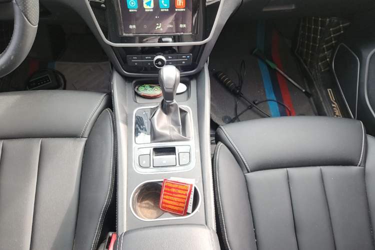 Used BYD Song MAX 2017 1.5T Automatic Smart Connect Elite 7-Seater Gear Lever